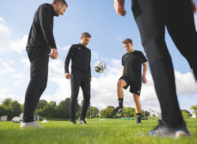 Getry czy skarpety piłkarskie - który wybór będzie lepszy?